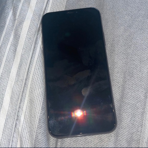 iphone 10 - Picture 1 of 3